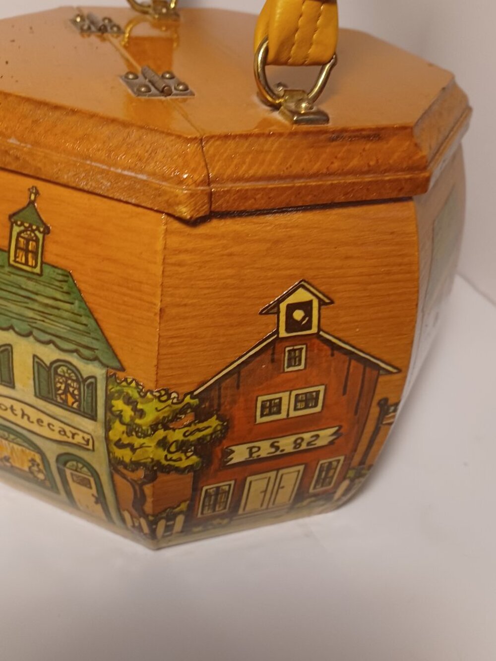 ***BLOW OUT SALE****Beautiful Wood Box Purse with Decoupage and Leather Handle - Picture 5 of 15